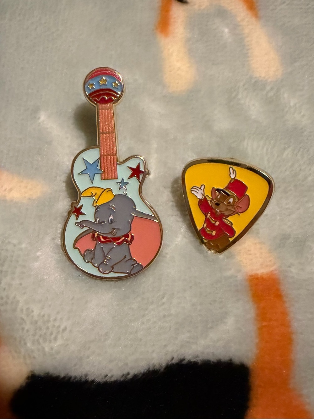 Dumbo Disney Pin Set